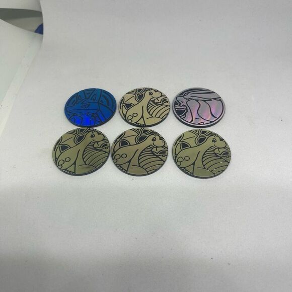 Pokemon Small coin lot of 6 Blue Lucario Holofoil Suicune and 4x Dragonite - Picture 1 of 2